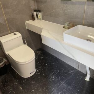 E5 with 1 beds1 bath and 1 balcony - Image 3