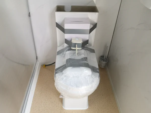 Portable Toilets With Bathroom - Image 14
