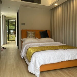 E5 with 2 beds and 1 bath - Image 3